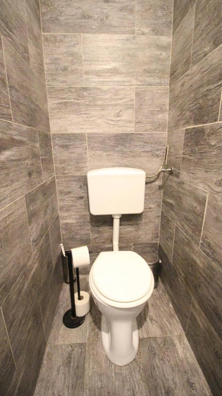וינה Family Studio In Akh Area מראה חיצוני תמונה
